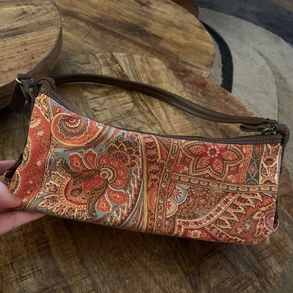 Vintage Relic Shoulder Bag